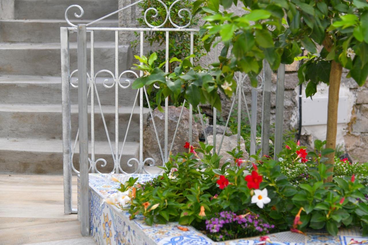 Casa Glem Lägenhet Ischia Exteriör bild